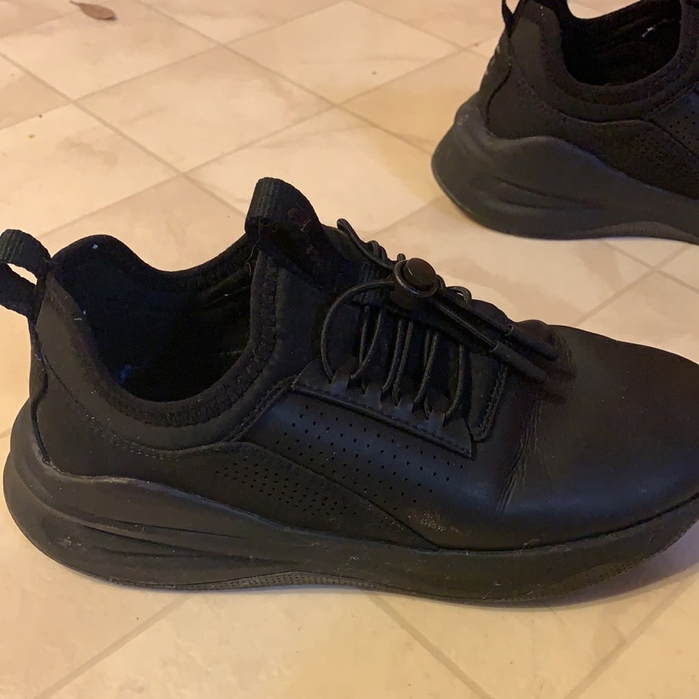 Clove nursing shoes